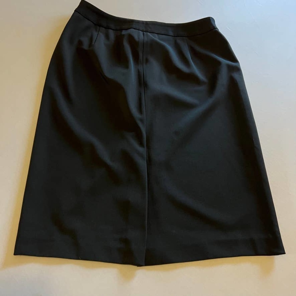 JONES & Co Stretch black A-line skirt 14